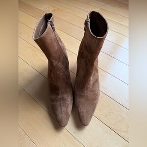 Steve Madden Kapital Suede boots. Size 8.